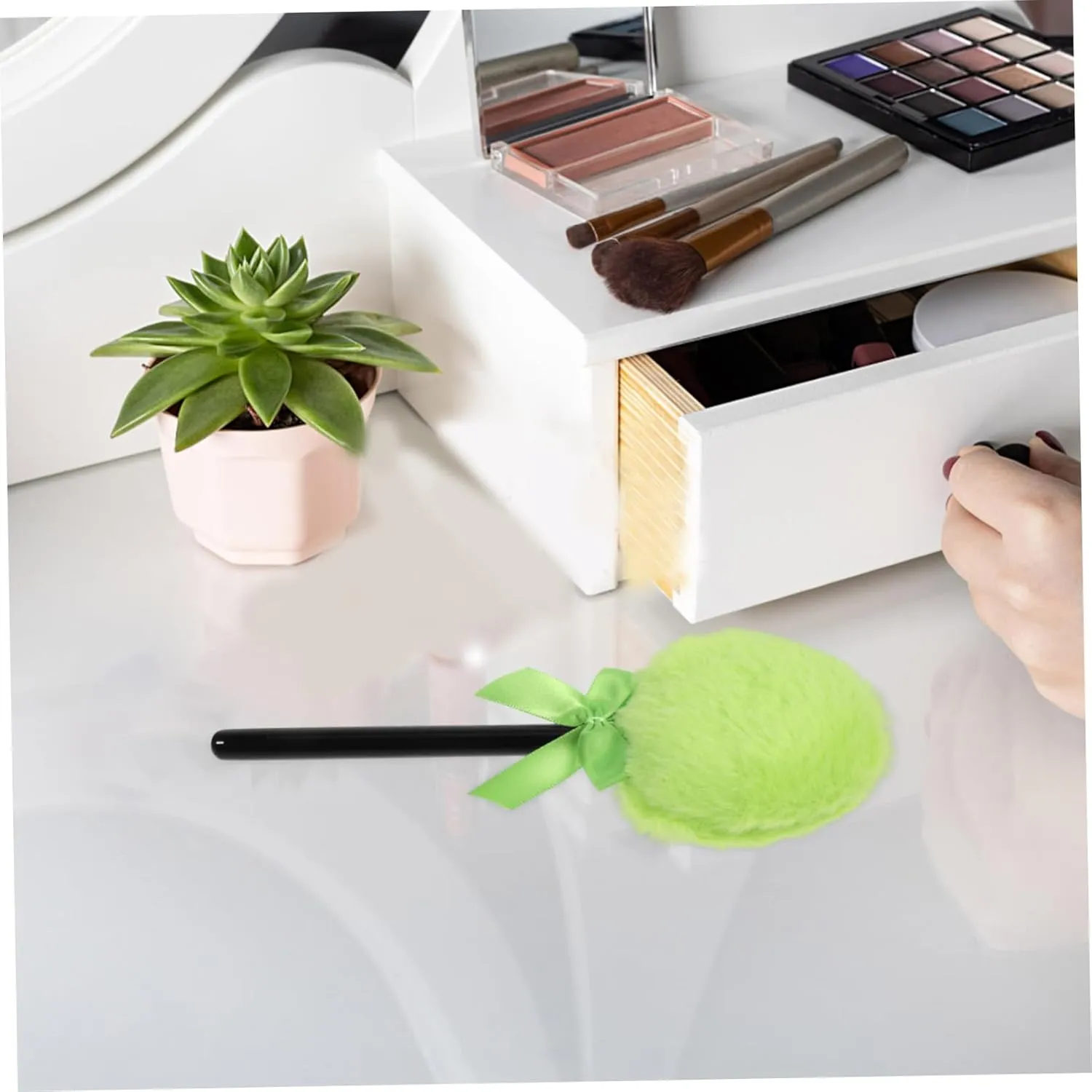 10pcs Blush Brush for Makeup Soft Bristles Portable Cosmetic Brush for Women for Loose Powder and Foundation Application and Easy to Clean Vibrant