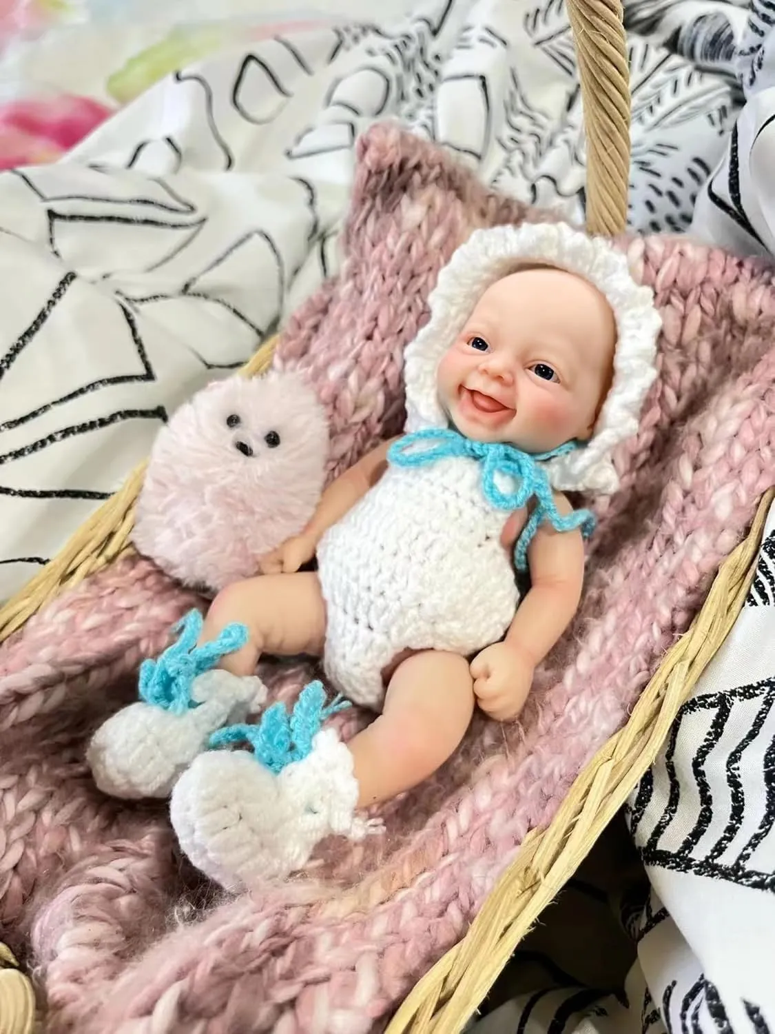 7 Inch Reborn Baby Doll ，Silicone Doll Boy Lvin Mini Realistic Newborn Baby Dolls Silicone Full Body Stress Relief