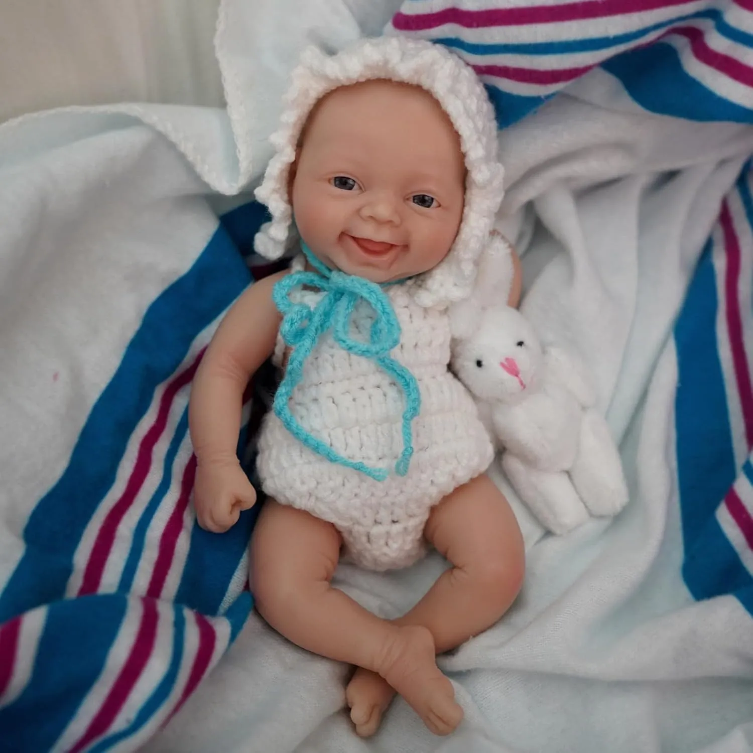 7 Inch Reborn Baby Doll ，Silicone Doll Boy Lvin Mini Realistic Newborn Baby Dolls Silicone Full Body Stress Relief