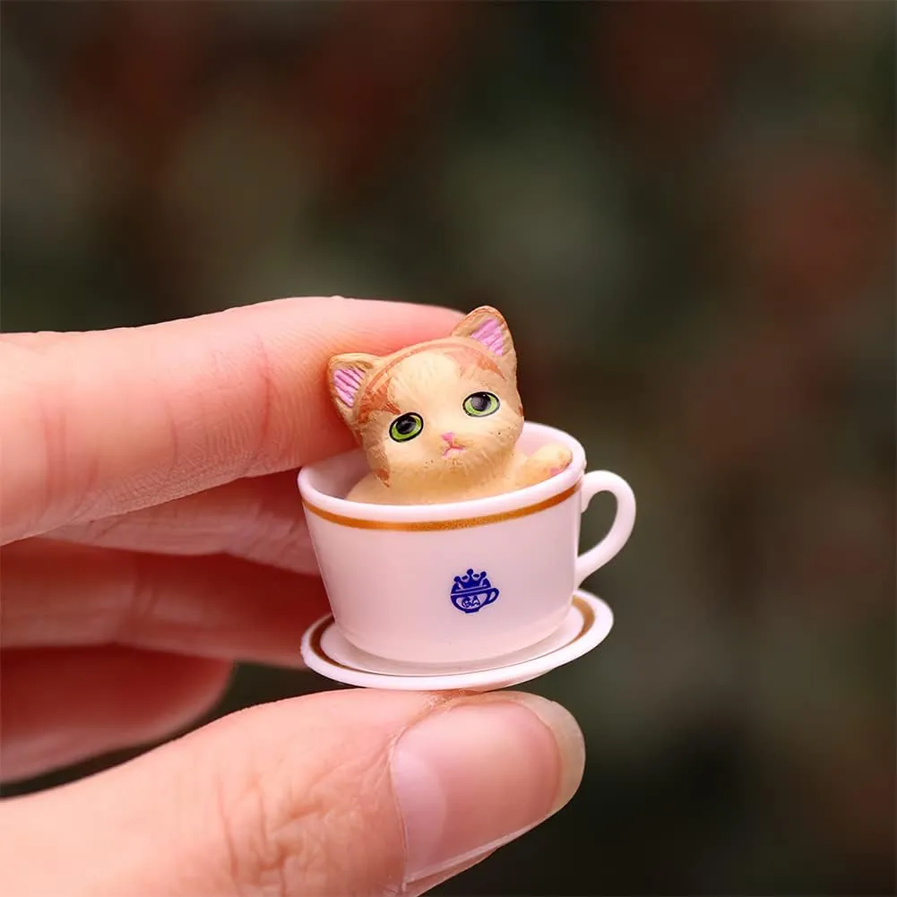 8 Pcs Cat Dog Figurines Playset Realistic Detailed Plastic Puppy Kitten Figures Coffeecup Pets for Cake Toppers Christmas Birthday Gift Dollhouse Micro Landscape Craft Ornament (8Pcs cat 8Pcs dogs)