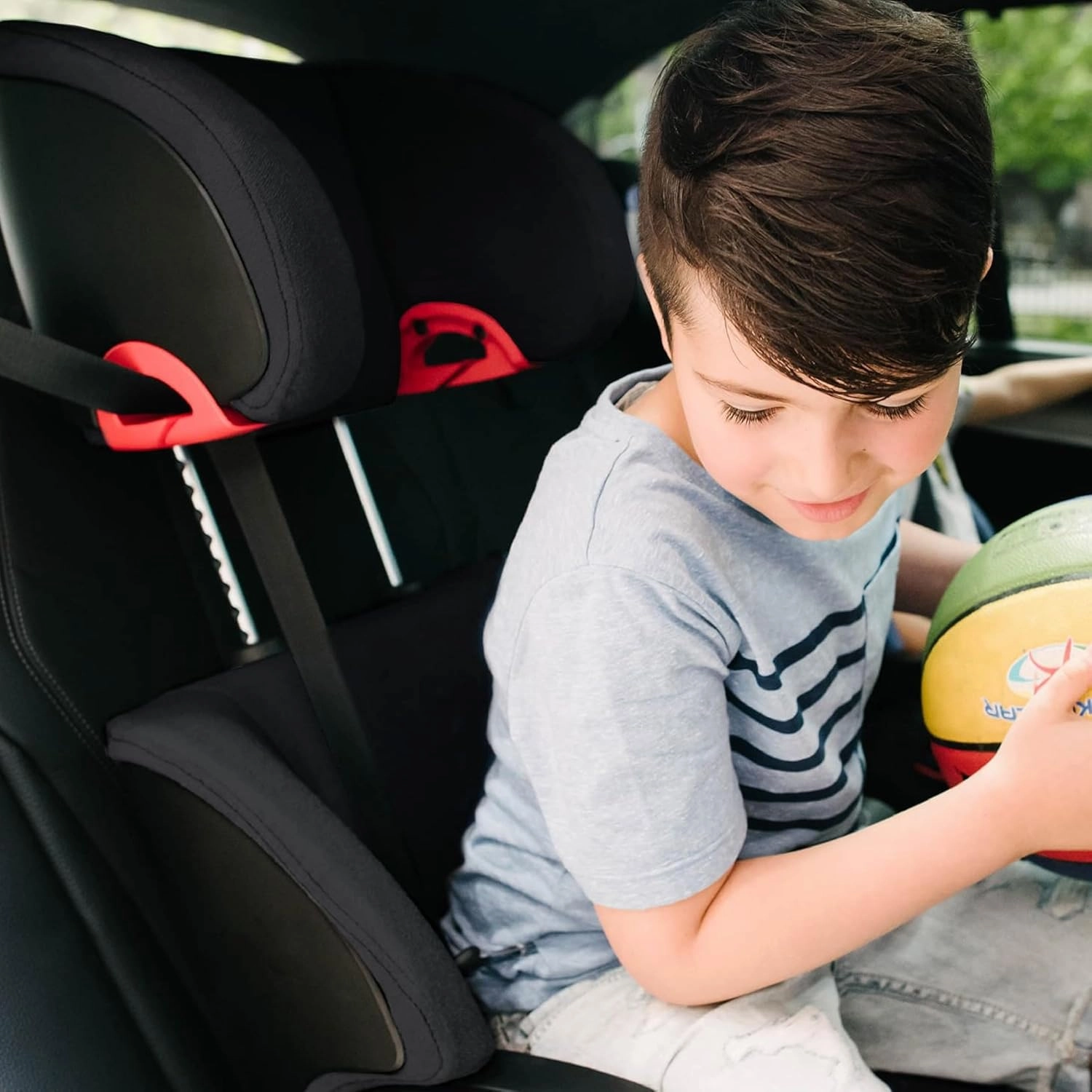 Clek Oobr High Back Booster Seat with Adjustable Headrest, Reclining Design, and Rigid Latch System (Pitch Black)