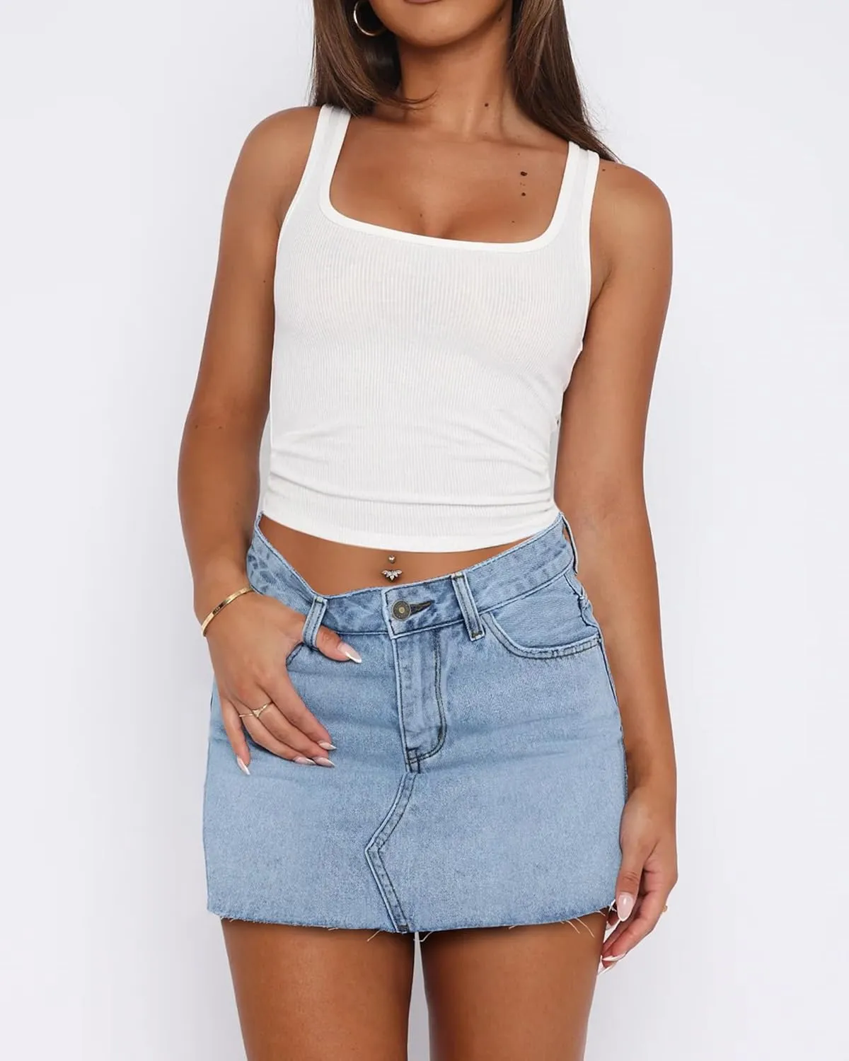 Denim Skort Skirts for Women Low Waisted Stretchy Mini Jean Skirt Casual Cute Going Out Skorts with Pockets Raw Hem