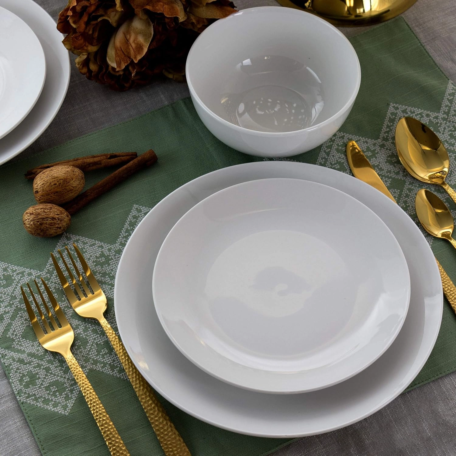 Elama White Porcelain Dish Dinnerware Set, 18 Piece, Luna