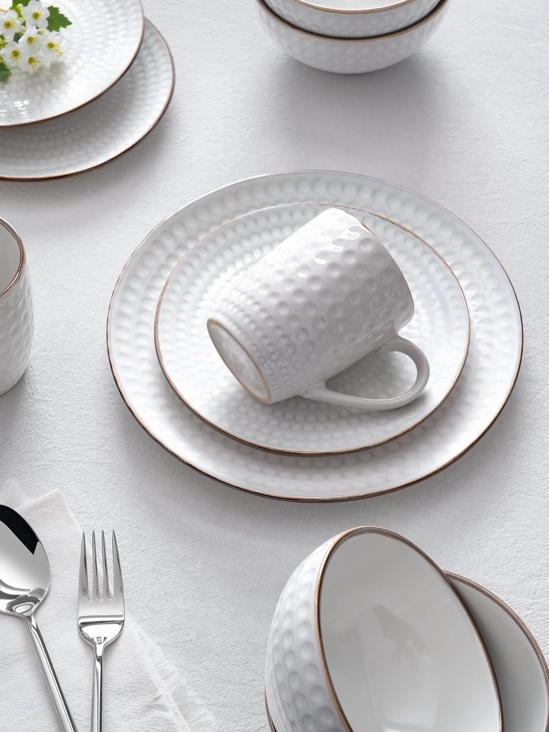 Famiware Eden Plates and Bowls Sets, Stoneware Dinnerware Sets with Gold Trim, 12 Pieces Dishes Set for 4 - Chip and Scratch Resistant, Microwave and Dishwasher Safe, White Circle