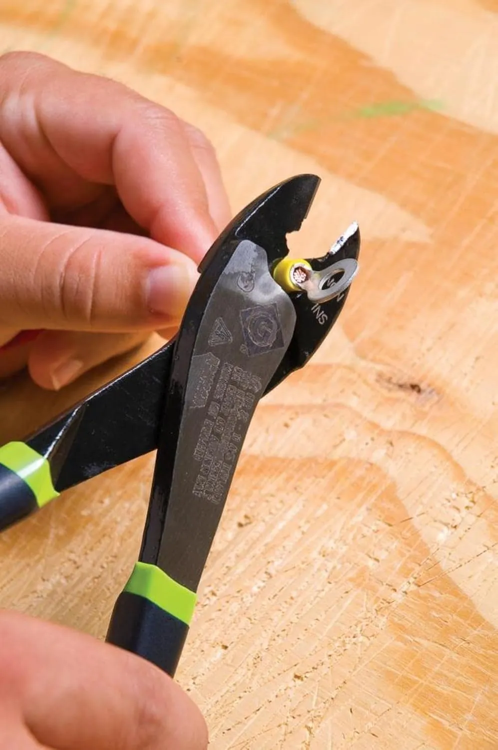 Greenlee KP1022D Terminal Crimping Tool with Dipped Grip