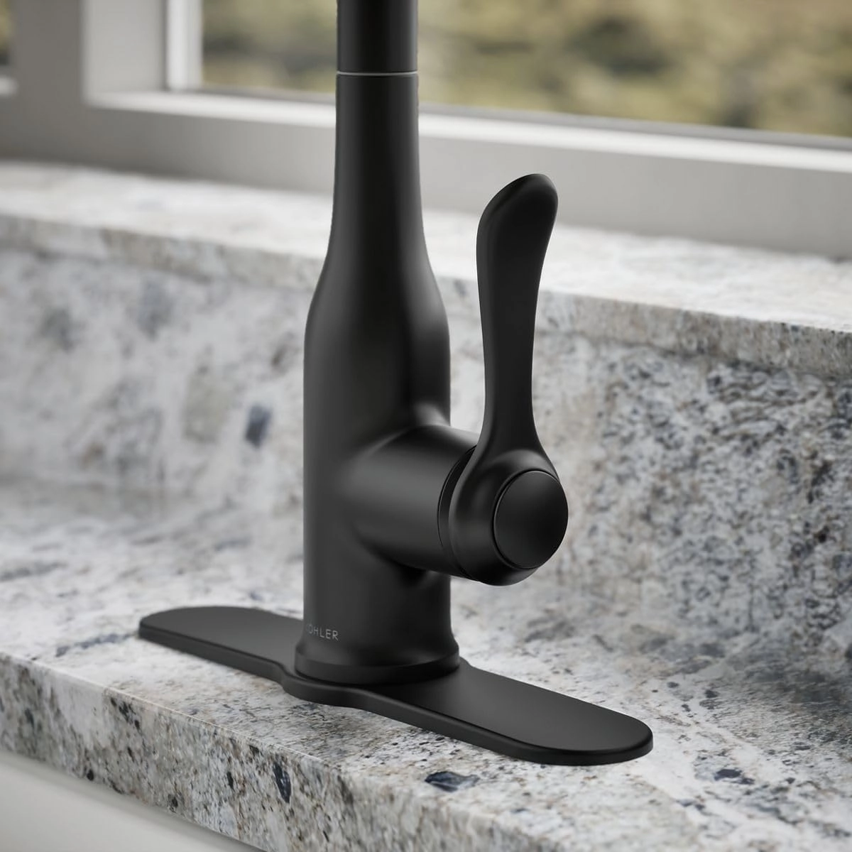 KOHLER Motif Pull Down Kitchen Faucet, Matte Black, 2 function spray head, Deck Plate Included, Magnetic Docking, K-REC23863-SD-BL
