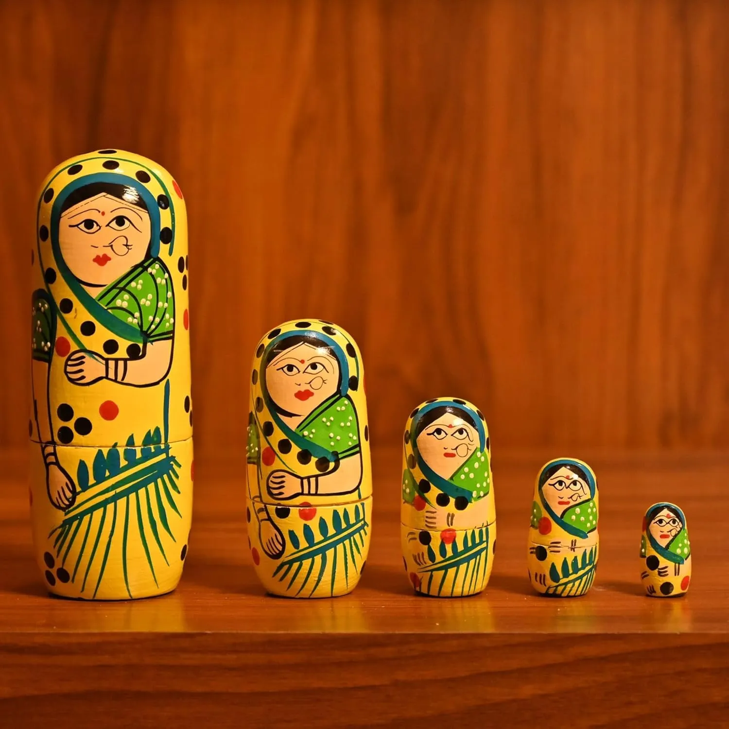 LOVENSPIRE Wooden Nesting Dolls Matryoshka Doll Set of 5 Hand Painted Indian Traditional Kondapalli Toys for Home Table Decor Wooden Stacking Dolls - Gifting Item Golu Dolls (6 Inch)