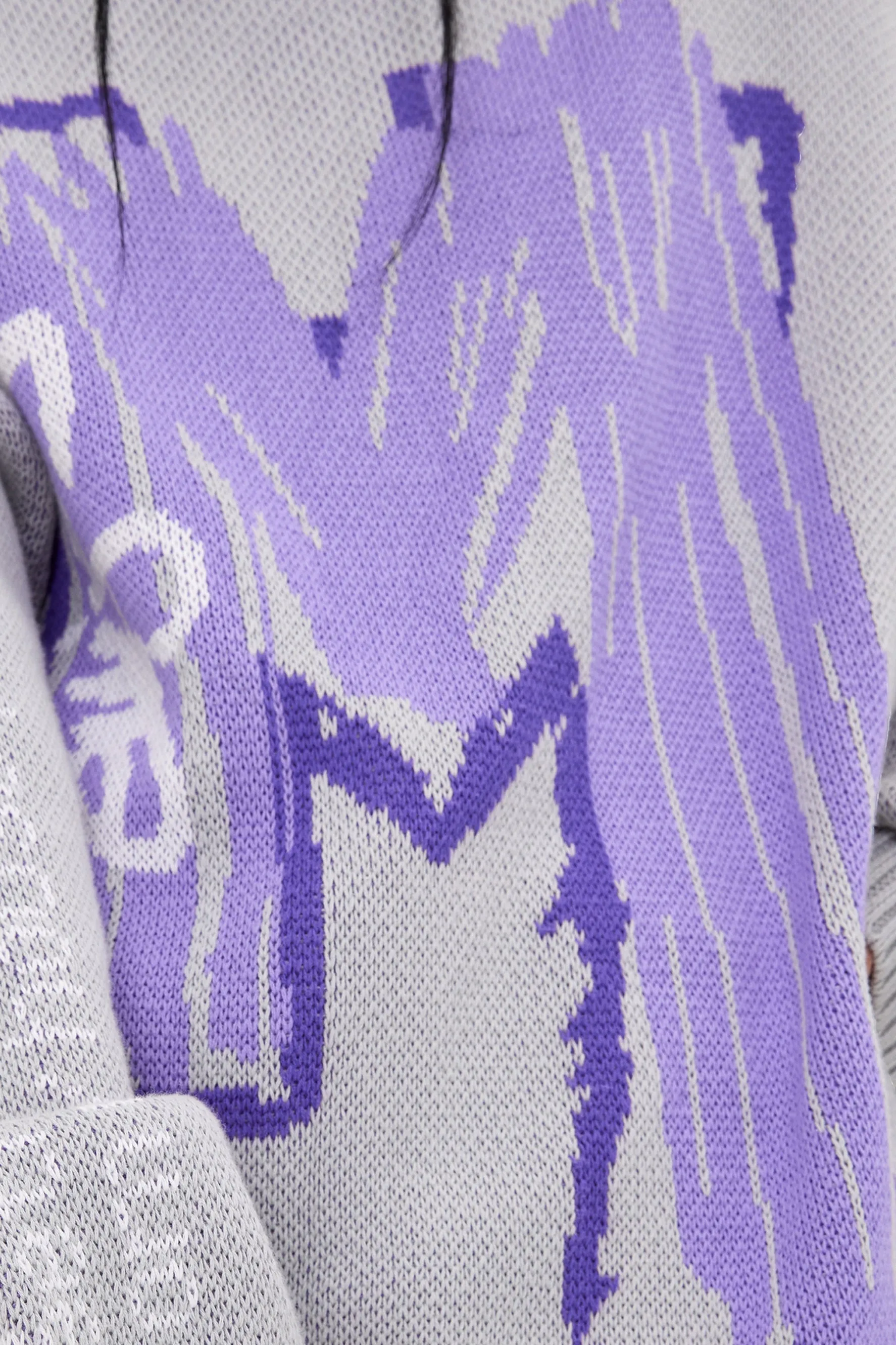 MEDM PAINTED LETTER SWEATER