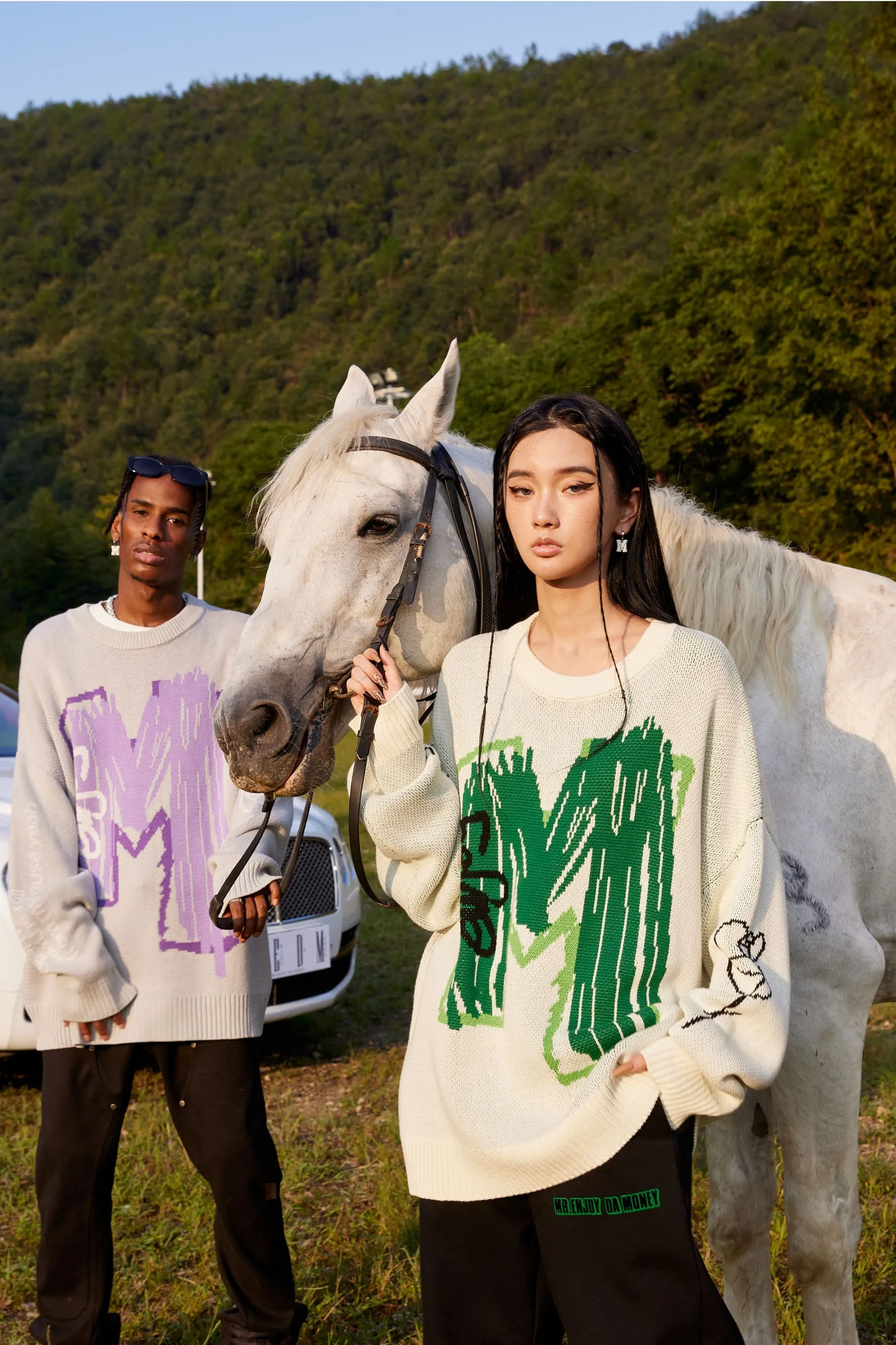 MEDM PAINTED LETTER SWEATER