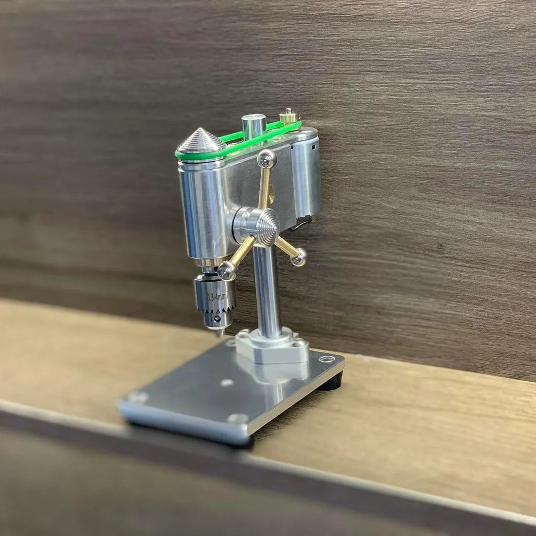 Mini Bench Drill Press Drilling Machine, Mini Desktop Mechanical Bench Drilling Machine for Model Crafts DIY Tool, Small Bench DIY Metal Small Bench Drill High Precision