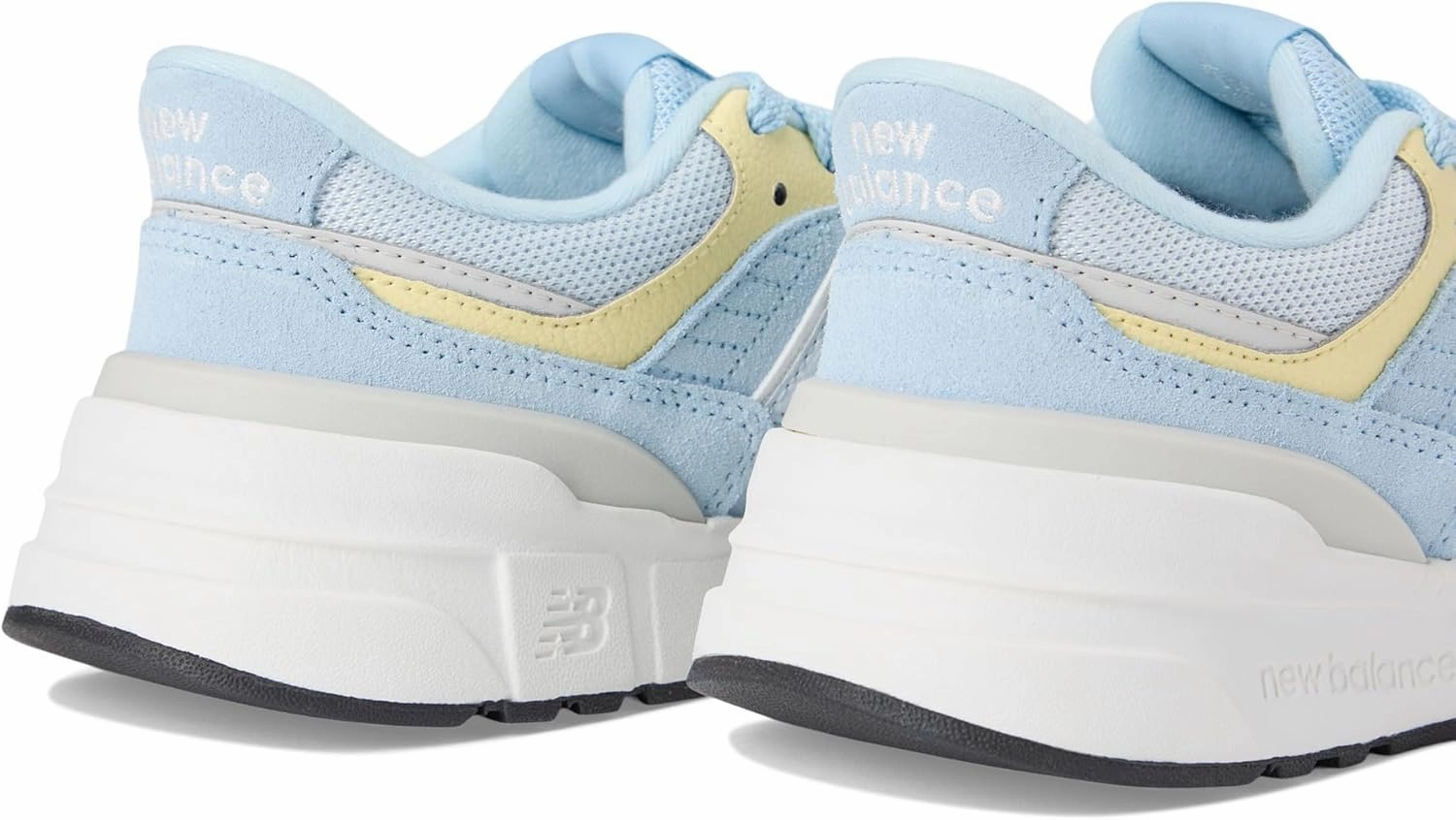 New Balance Unisex-Child 997r (Big Kid) Sneaker