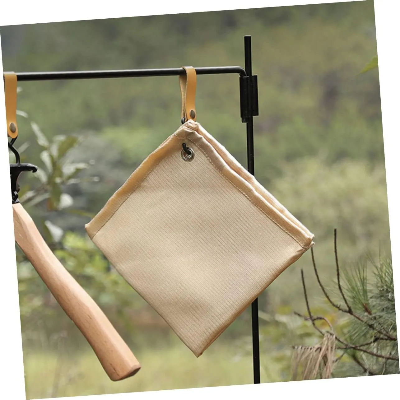 Outdoor Fireproof Blanket Flexible Fiberglass Mat for Camping BBQ Portable Fireproof Cloth for Deck Lawn and Outdoor Use