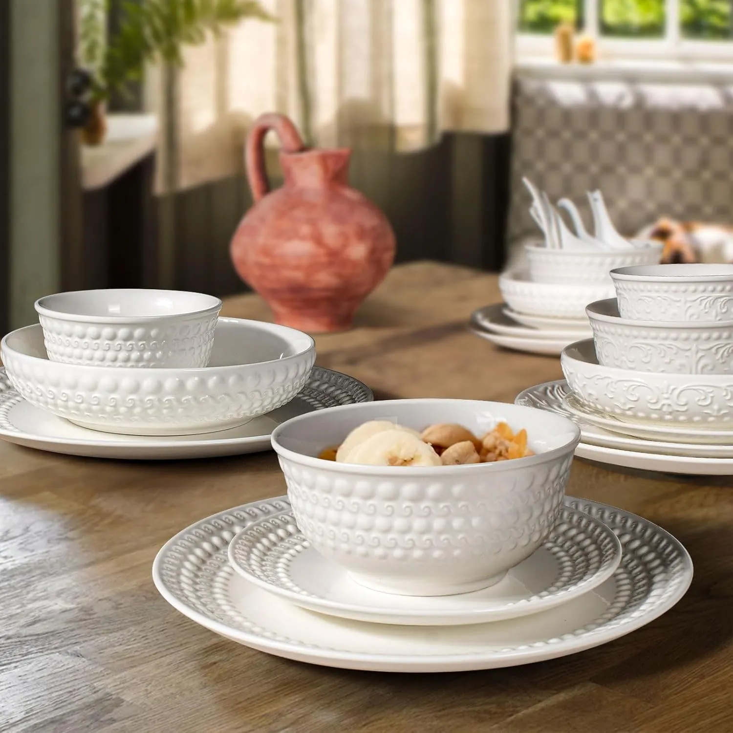 Pasta Bowls, 32oz Salad Bowls Set of 4, White Ceramic Soup Bowls 8 Inch Embossment Large Serving Bowl Wide and Shallow Bowls for Kitchen, Microwave & Dishwasher Safe (Auspicious Clouds)