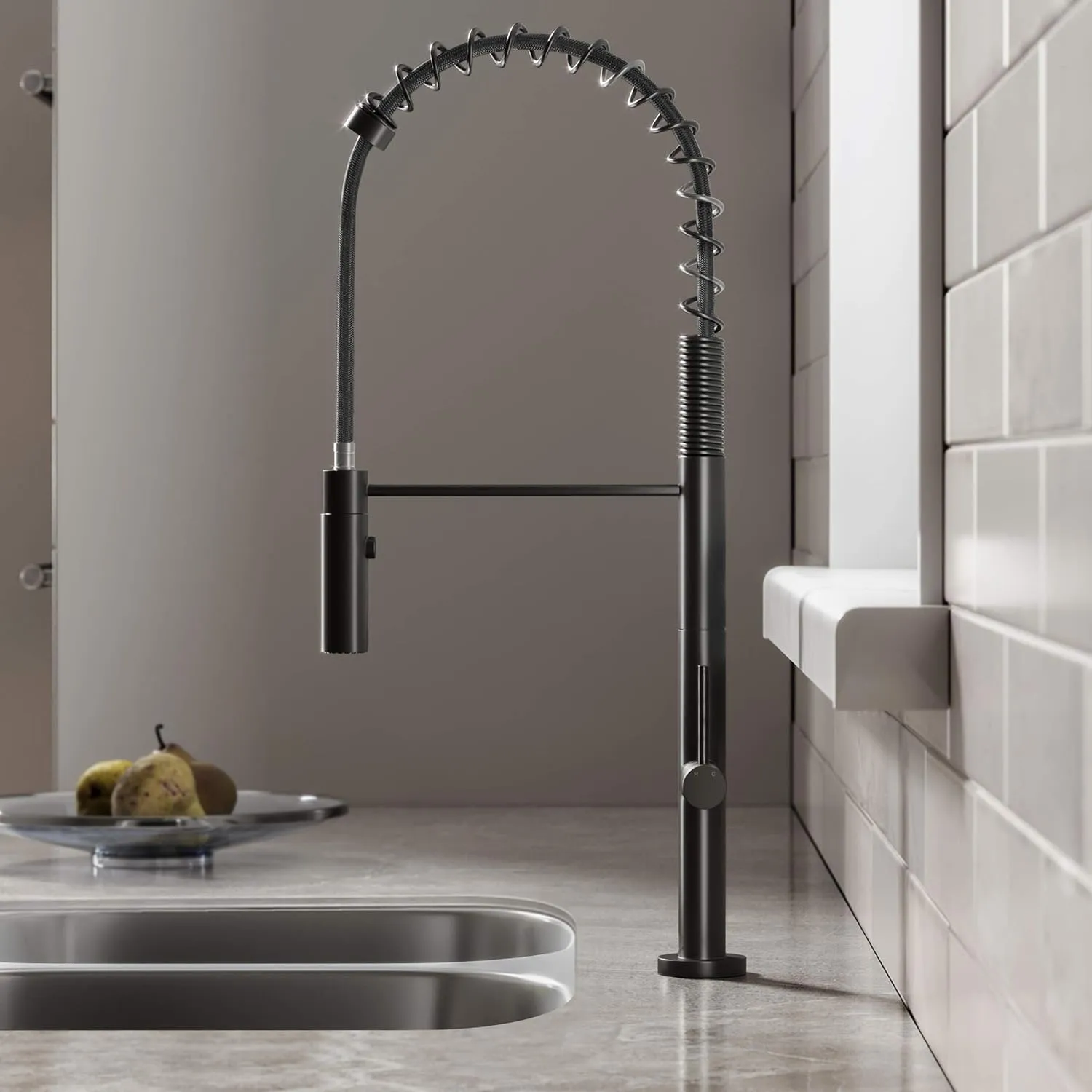 Swiss Madison SM-KF72B Chalet Single Handle, Pull-Down Kitchen Faucet in Matte Black