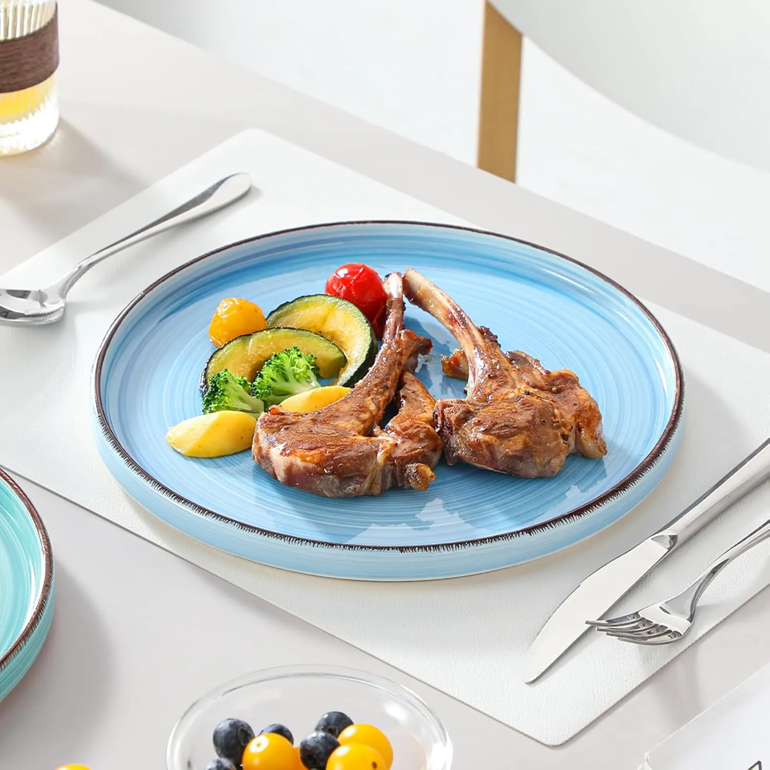 vancasso Bonita 10.5 Inch Dinner Plates, Ceramic Dinner Plate Set, Dinner Plates Set of 6, Large Dinnerware Plates for Kitchen, Microwave, Oven and Dishwasher Safe, Blue
