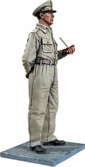 W. Britain Museum Collection 10166 U.S. General Douglas MacArthur 1:30 Scale Metal