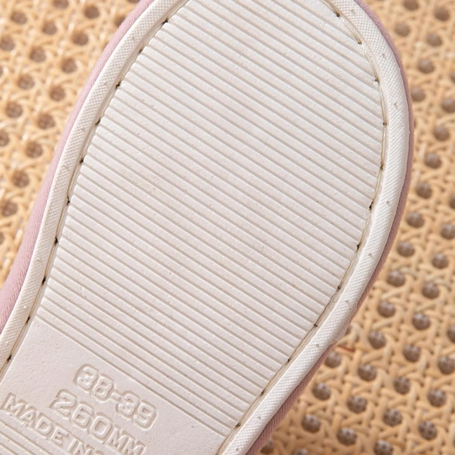 Women's Strawberry Slippers Non-Slip Indoor House Shoes Cute Fruit Plush Cozy Open Toe Cotton Bedroom Home Slippers with Memory Foam Lightweight Travel Portable
