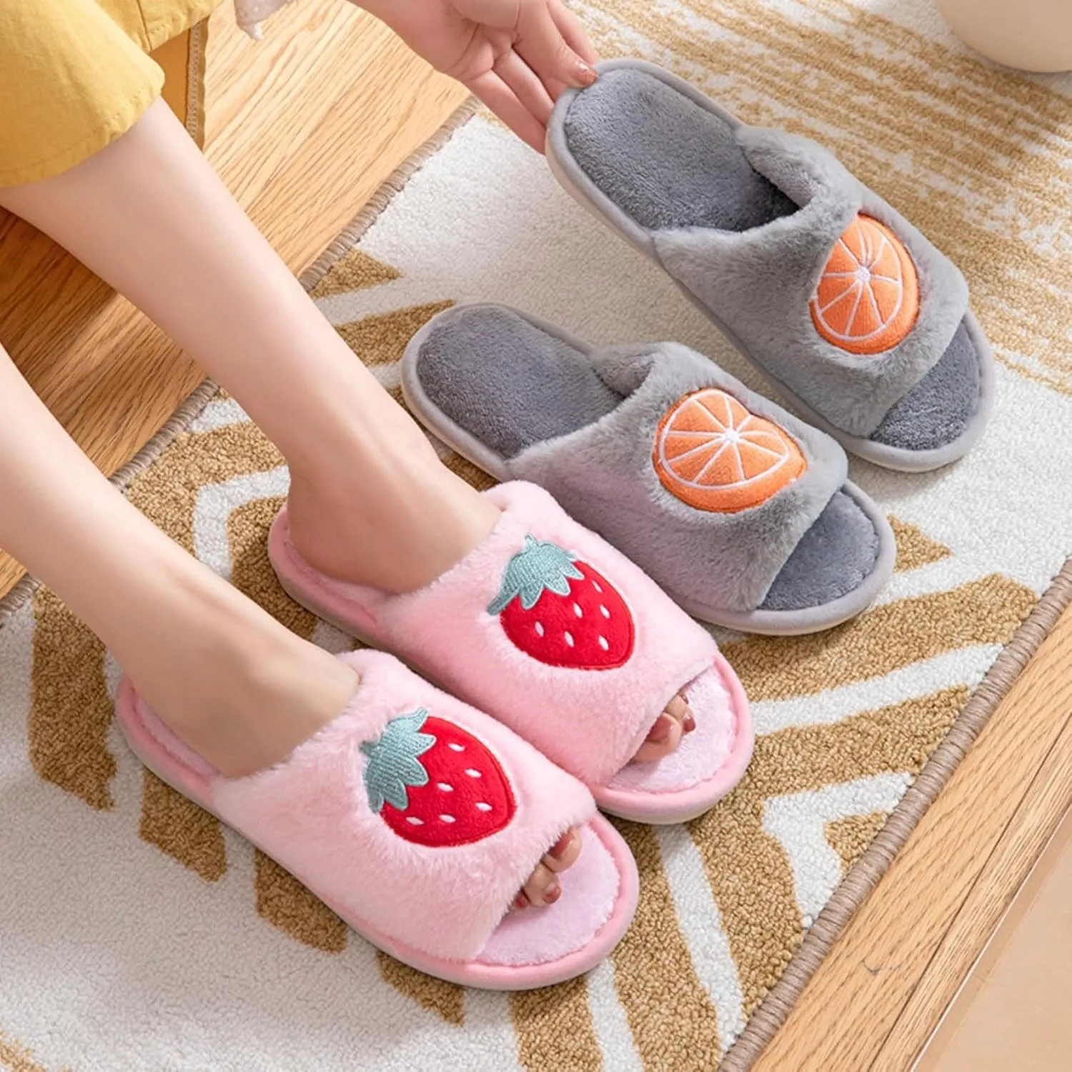 Women's Strawberry Slippers Non-Slip Indoor House Shoes Cute Fruit Plush Cozy Open Toe Cotton Bedroom Home Slippers with Memory Foam Lightweight Travel Portable