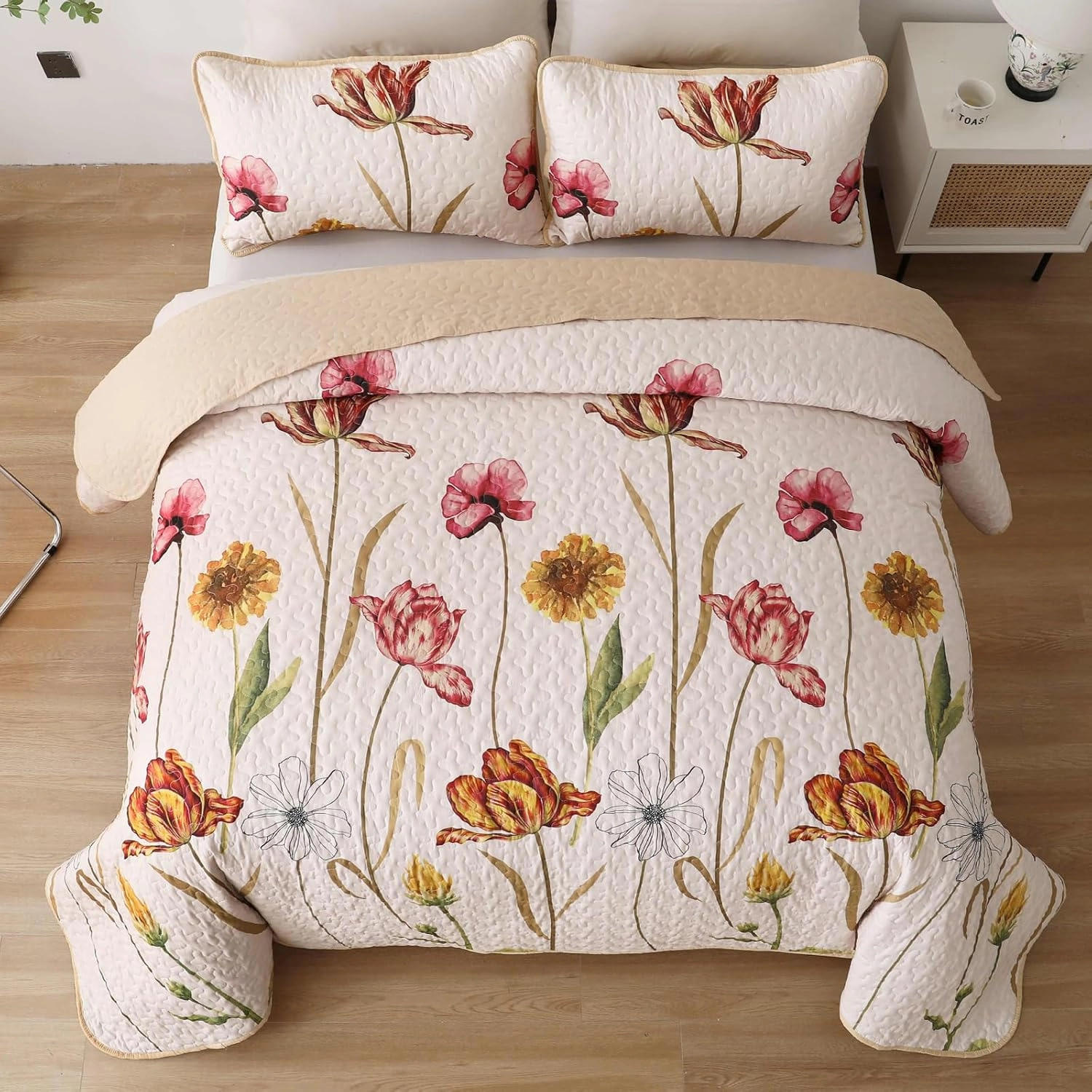 WONGS BEDDING Floral Quilt Set King Size, 3 Pieces Beige Farmhouse Bedspread Bedding Sets,Soft Lightweight Microfiber Spring Flower Coverlet Set for All Season (104"x90")